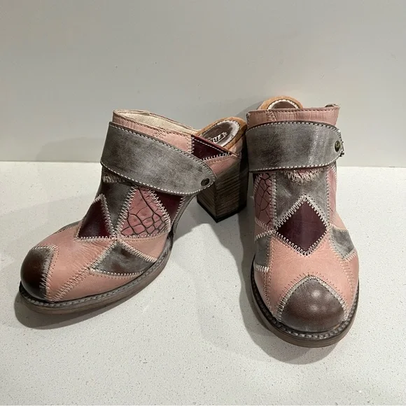 Freebird Beetle Leather Patchwork Clogs 9W - Picture 6 of 6